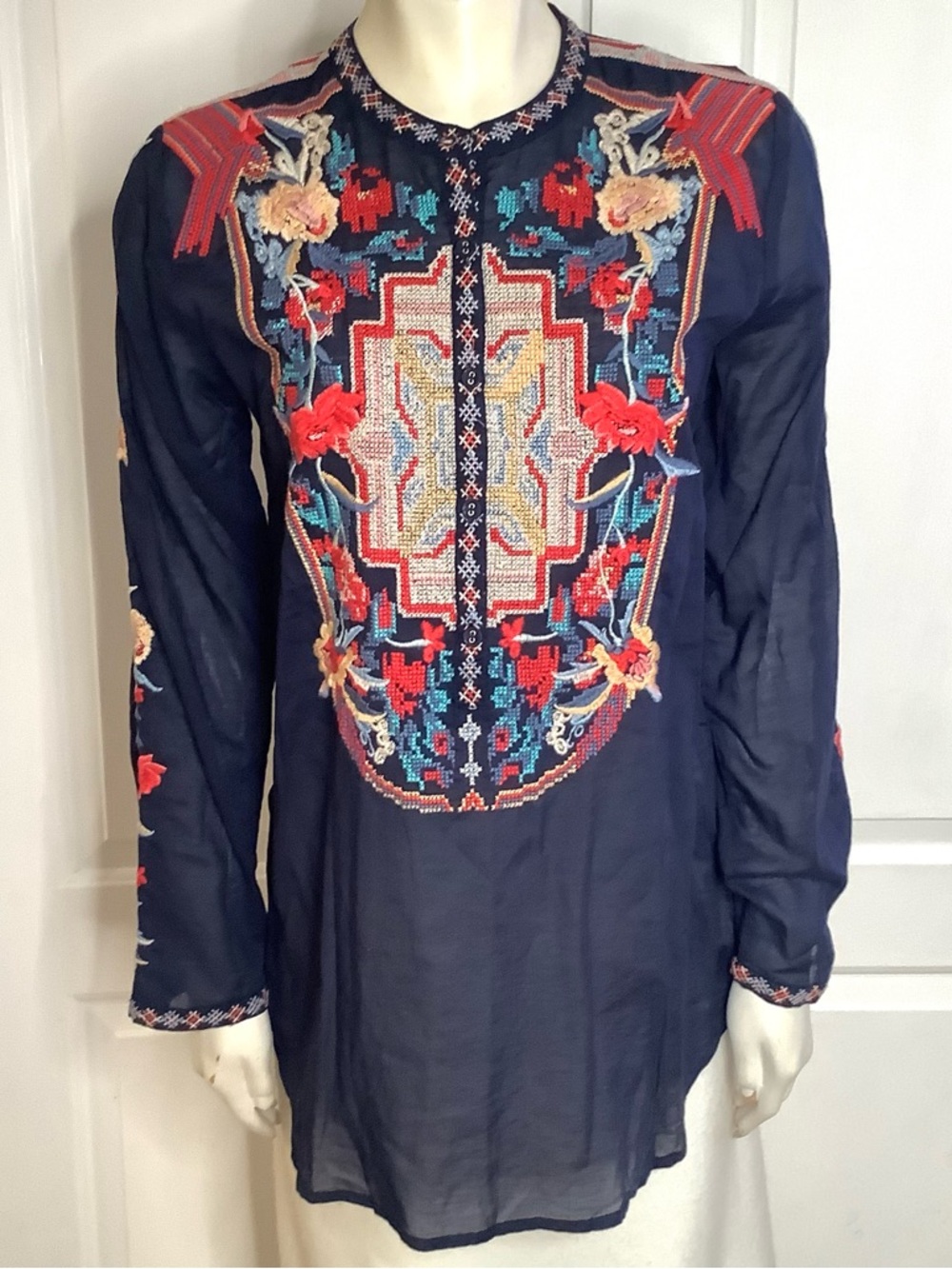 Johnny Was Boho-Chic Navy Multi-Color Embroidered Long Sleeve Shirt Button Front